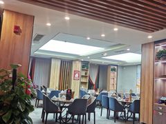 -有红鸡毛店·川菜(建设路店)