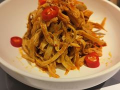 笋衣手撕鸡-小大董·烤鸭(观景餐厅·南京西路店)