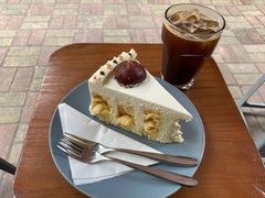 焦糖咸芝士奶油蛋糕-来回·咖啡(天河南店)