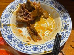 -爆炸头阿姨小四川正宗川味小吃(无任何分店)