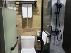 -闲隅江景艺术酒店(解放碑洪崖洞总店)