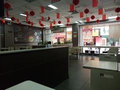 大堂-华莱士·全鸡汉堡(湛江新华店)