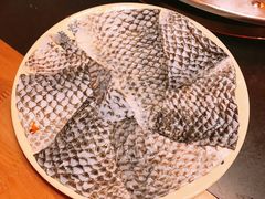 通威魚皮-大龙辣火锅·龙虾·烧烤(湖滨新天地店)