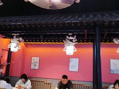 -老街烧烤大排档·地道湖北菜·龙虾馆(汉口火车站店)