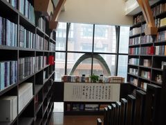 -钟书阁(松江泰晤士小镇店)