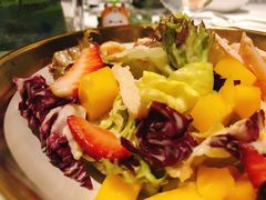 烟熏鸡胸芒果沙拉与蜂蜜柠檬黄油-哈布斯扒房(华发商都店)
