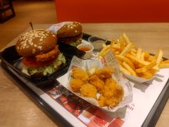 -The Habit Burger Grill 哈比特汉堡(爱琴海店)