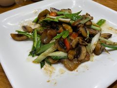 -宴小馆·小海鲜青岛菜(五四广场店)
