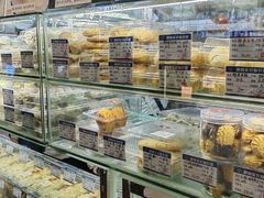 -白玉兰食品甜凤店(合生汇店)
