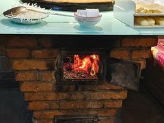 -鱼窝棚柴火铁锅炖(富山屯店)