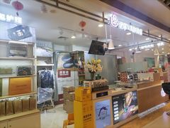 -爱革·洗衣改衣·洗鞋修鞋·洗包修包·奢侈品护理(宝地广场店)