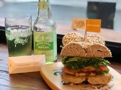 -Catch Bagel(芳草地店)