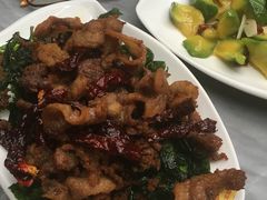 -蔼若春.传承三十年云南菜(金碧公园店)