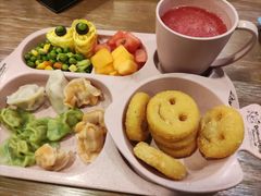 -布鲁豪斯亲子欢乐家庭餐厅