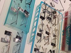 -J-Optical佳视明眼镜·蔡司视觉(青岛金茂览秀城店)