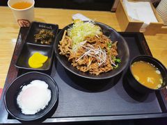 招牌炙烧肥牛丼-町门烤肉拌饭专门店(新天地店)
