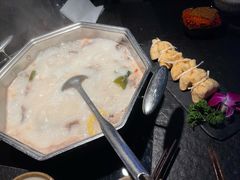 -新草堂锅物料理(泉城路店)