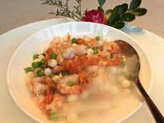 鸡头米炒手剥河虾仁-三利音·东方司宴(外滩店)