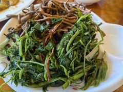 -河鱼鲜特色农家院