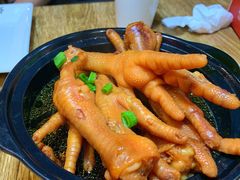 瓦罐凤爪-叶派龙虾•招牌香辣蟹·海鲜(中海国际店)