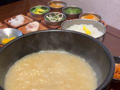 -银米·云南传统过桥米线(双廊黑金冠店)