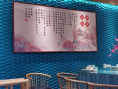 景观位-呷湘厨·鱼汤捞饭·剁椒鱼头·辣椒炒肉(国家会展中心店)