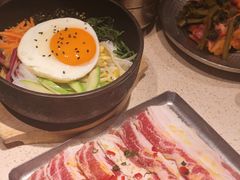 -蚂蚁洞·烤肉大营地(上海静安大悦城店)