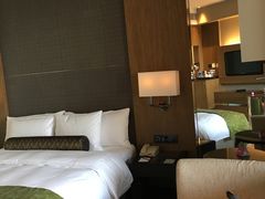 -上海滴水湖皇冠假日酒店