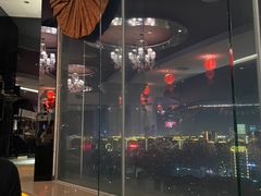 -荣誉国际酒店-云顶旋转餐厅