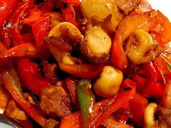 红椒花猪肉炒鲍片（例）-南景饭店(万家丽路店)