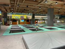 -反弹蹦床公园·运动乐园·团建·亲子派对(深圳观澜湖店)