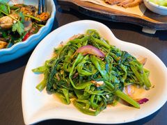 -大头虾越式风味餐厅(光明广场店)