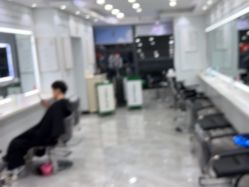 -镁连社·美联社