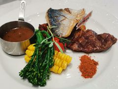 盐烧海斑鱼拼肉眼扒-西语·炭烧牛排(卓越中寰店)