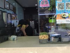 -沪上阿姨鲜果茶(华新大街店)