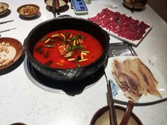 -贵府酸汤牛肉火锅·贵州老字号(飞山街店)