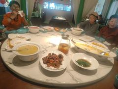 -荷塘秋月·本帮江浙菜(国权路店)