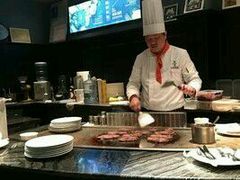 -云顶旋转自助景观餐厅