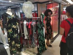 -广州白马服装市场