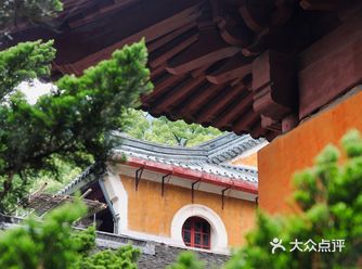 国清寺距今有1400多年的历史，但我们现在看到的国清