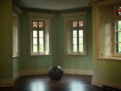 -Nathalie Djurberg与Hans Berg“牛皮纸包裹的月亮”-Prada荣宅当季展览