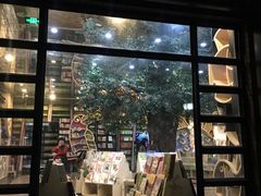 -钟书阁(松江泰晤士小镇店)