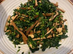 青年拌菜-青年公社烤鸭(宝杨宝龙广场店)