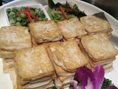 -松沪名灶·豆浆鱼头·新上海菜(飞航吾悦广场店)