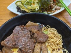 -志权牛肉面(灵山路店)