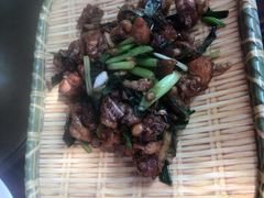 沙姜炒鸡-琼大师东方烤乳猪(亚特兰蒂斯店)