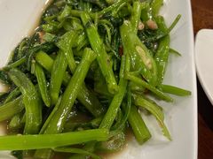 -Dang restaurant (patong phuket)