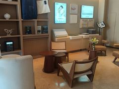 -西安大雁塔科技大学地铁站亚朵酒店