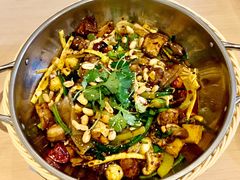 -拿渡麻辣香锅(世茂广场·工三店)