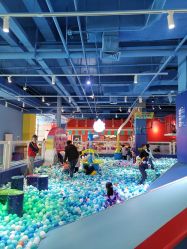 -欧酷世界动力星球(王府井奥莱UP TOWN店)